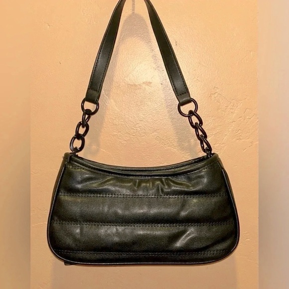 STEVE MADDEN BZoia Black Quilted Crossbody With Accessory Pouch. - Picture 4 of 9